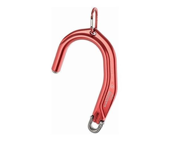 DMM Captain throwing hook