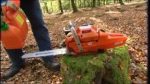 How to work with a chainsaw